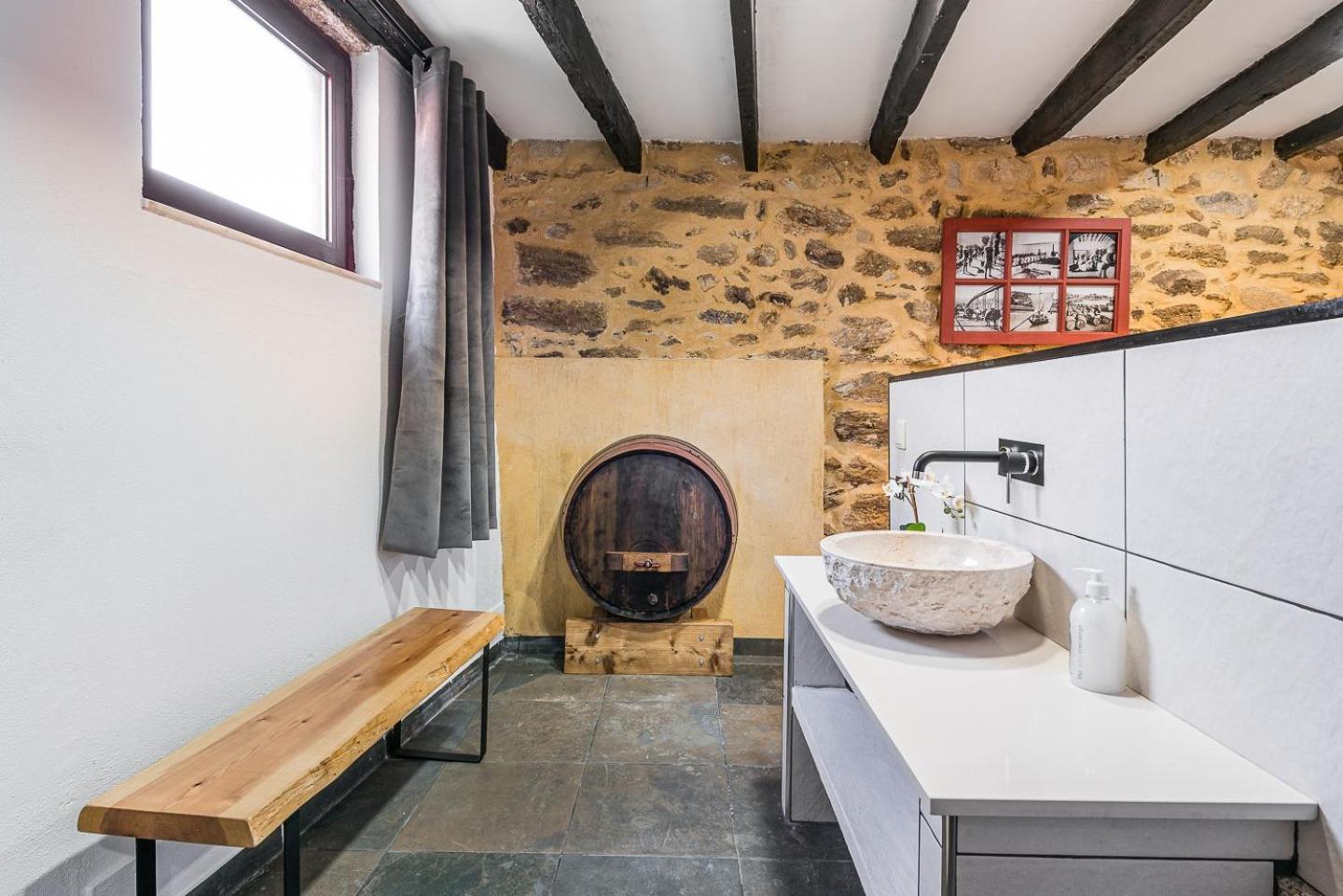 Guestready - Charming Stone Wall Retreat 호텔 빌라노바데가이아 외부 사진